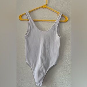 Chic White Ribbed Bodysuit